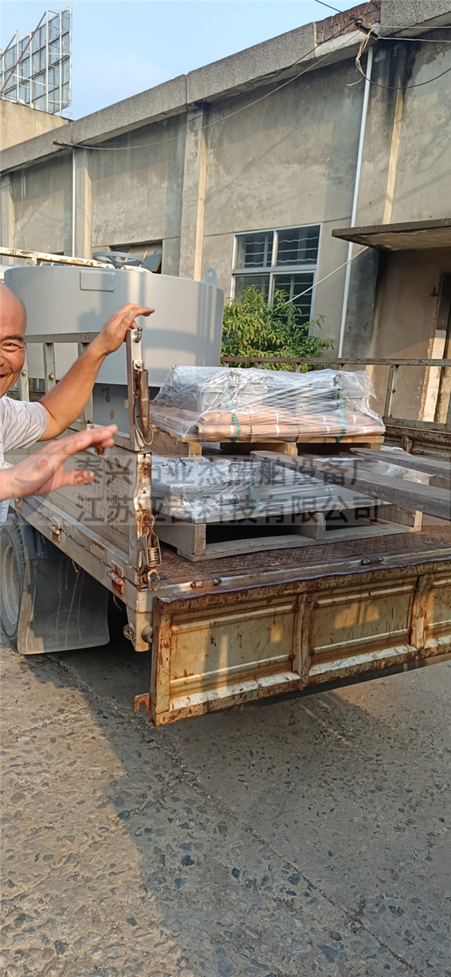 2022.8.29菌型通風(fēng)筒，風(fēng)雨密百葉窗，通風(fēng)柵發(fā)貨