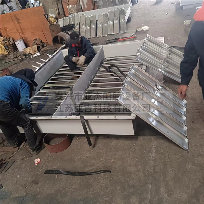 2022.10.22手動(dòng)遮光百葉窗生產(chǎn)現(xiàn)場(chǎng)